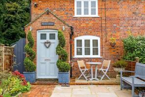 Myrtle Cottage, Ashe Park Lane, Basingstoke RG25 3BA