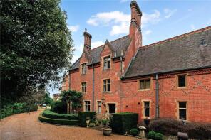 8, Wyfold Court, Lime Avenue, Kingwood, Henley-on-thames RG9 5WF