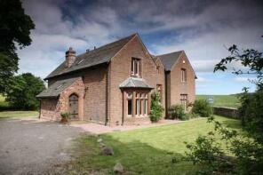 Rose Cottage, Brougham On The B6262 From The A6 To The A66, Penrith CA10 2DE