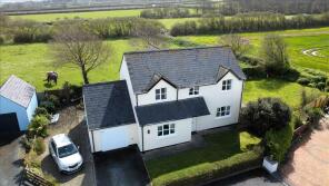 5, West Bay Close, Angle, Pembroke SA71 5AW