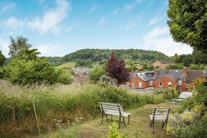 35, Rosebery Road, Dursley GL11 4PT