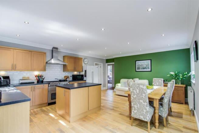 OPEN PLAN KITCHEN LIVING DINER