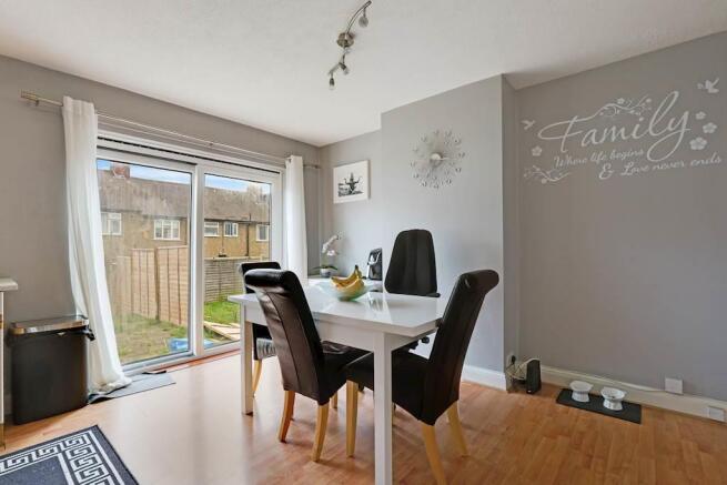 06-3b52JHVXL  - 46 Waverley Road - 1-small.jpg