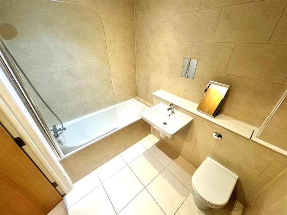 Bathroom.jpg