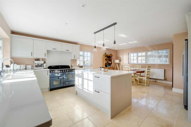 Kitchen/Dining Room