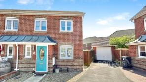 39, Wiltshire Crescent, Basingstoke RG22 5FD