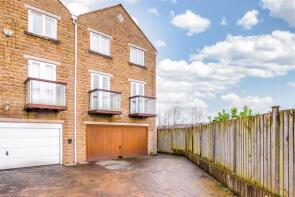 8, Boggart Lane, Norland, Sowerby Bridge HX6 3PG
