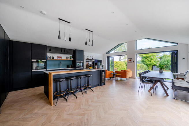 Kitchen/Dining