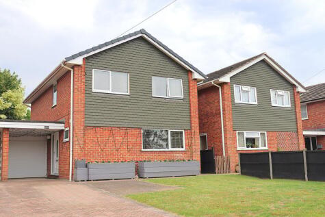 Highfield Path, Farnborough, GU14