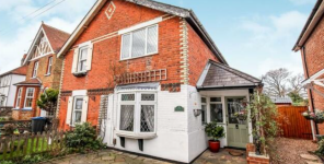410, Leatherhead Road, Chessington KT9 2NN