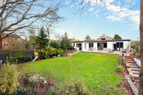 Bafford Grove, Charlton Kings, Cheltenham, GL53 9JE