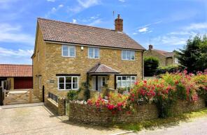 Magnolia House, Holton Road, Holton, Wincanton BA9 8AX
