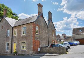 3, Devonshire Houses, Gold Street, Sturminster Newton DT10 2LX