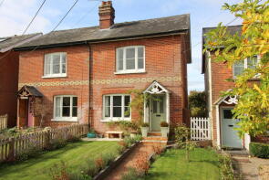 Fircroft, Inhams Row, Alresford SO24 9SJ