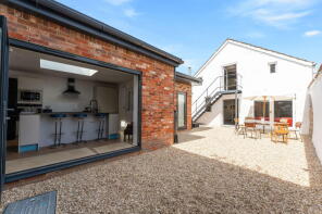 53, George Street, Salisbury SP2 7BB