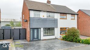 11, Canterbury Close, Manchester M46 9JT