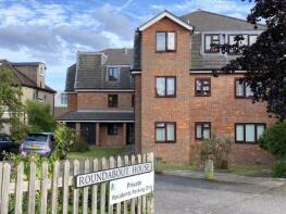 Flat 6, 34 Roundabout House, Pinner Road, Northwood HA6 1BZ