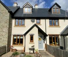 15, Clos Castell, Llangynidr, Crickhowell NP8 1NZ