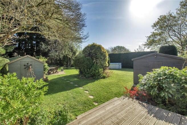 Deck & Garden