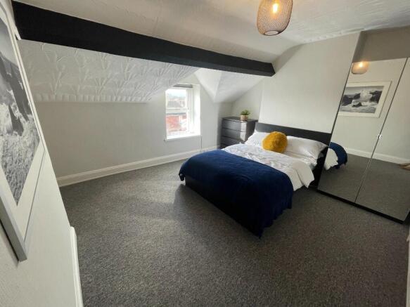Room 5 at £725pcm