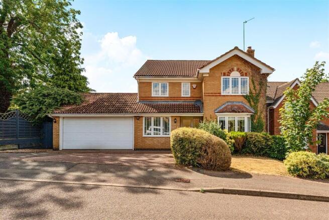 12 Old Oak Drive, Silverstone (14) cr.jpg