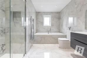 2, Greyhound Grove, Upminster RM14 3EQ