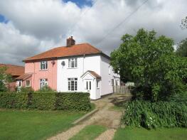 Dalveen, The Green, Ipswich IP7 7JX