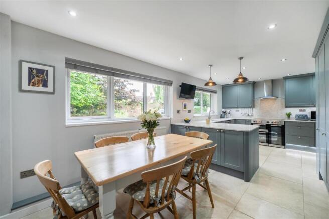 Kitchen/Dining Room