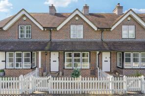 2, Toll Gate Cottages, Henley Road, Hurley, Maidenhead SL6 5LJ