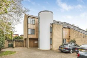 Flat 3, 18a, Hanson Close, Mortlake, London SW14 7SJ