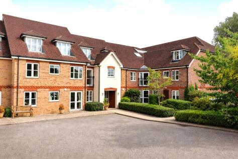 Buckingham Road, St. Rumbolds Court Buckingham Road, NN13