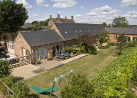 The Stable Barn, Charwelton Road, Daventry NN11 3TA