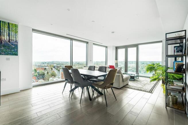 Living/Dining Area