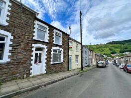 35, Alexandra Road, Bridgend CF32 8HB
