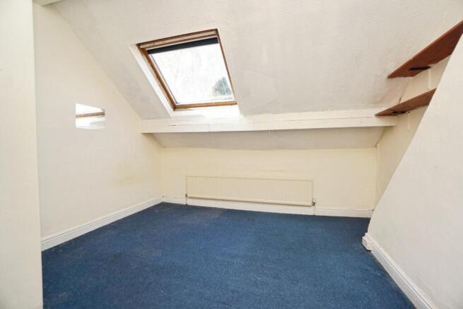 BEDROOM 2