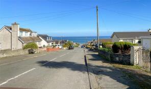 6 Gateways, Bay View Road, Benllech, Tyn-y-gongl LL74 8TT