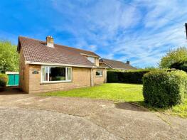 Kellybrae, Farriers Way, Shorwell PO30 3JP
