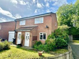 15, Blackthorn Close, Lymington SO41 8AY