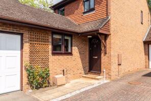 1, St Stephens Court, Godstone RH9 8EU