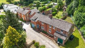 5, Stonehills, Basingstoke RG25 3BA
