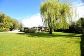 Longacre, Cuckoo Cage Lane, Burton-on-trent DE13 9RX