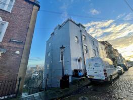 First Floor Flat, 17, Somerset Street, Kingsdown, Bristol BS2 8NB