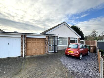 GAYWOOD - Modernised Link Detached 3 Bedroom Bungalow on Cul-De-Sac