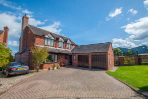 Hillcrest, Pheasant Rise, Ross-on-wye HR9 6HR