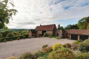 Hayes Manor Barn, Road From Junction With A48 To Junction With Pine Tree Way, Lydney GL15 4LT