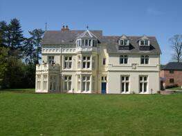Flat 4, Haseley Hall, Birmingham Road, Warwick CV35 7HF