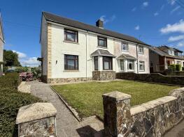 9, Bryndulais, Llanllwni, Pencader SA39 9DT
