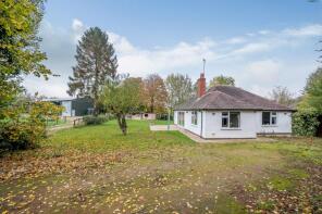 Sunny Bank, Banbury Road, Daventry NN11 3YY