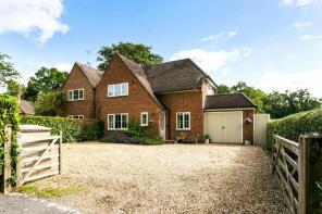 4, Beechfield, Frilsham, Thatcham RG18 9XF