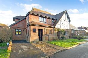 21, Court Meadow, Crowborough TN6 3LQ